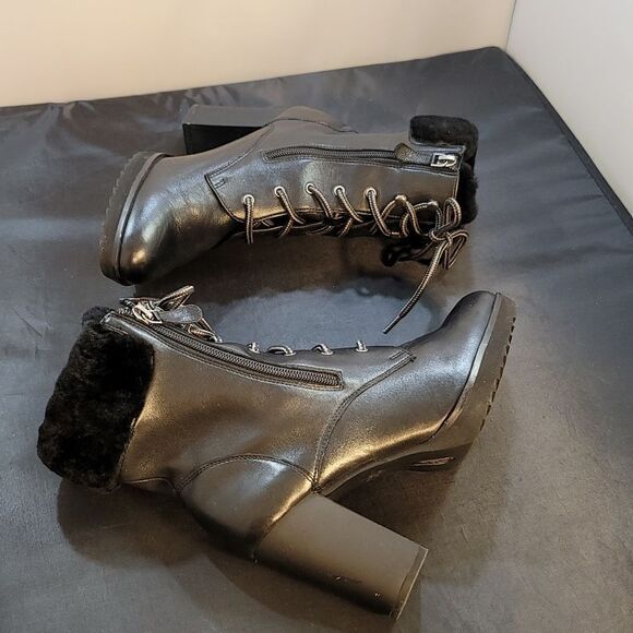 JOHNSON &MURPHY ROCHELLE WOMEN'S LACE-UP BLOCK HEEL BOOT - Picture 9 of 16